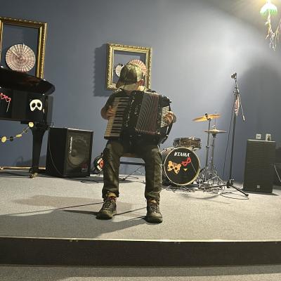 Koncert Pod Maskama 26 12